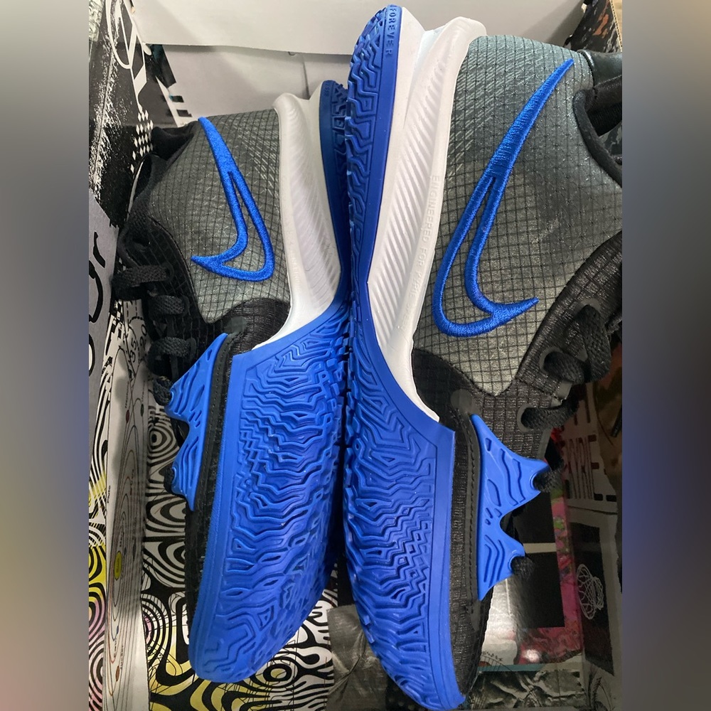 Nike Kyrie 4 Low TB White and Black Game Royal (NEW with box and tag )